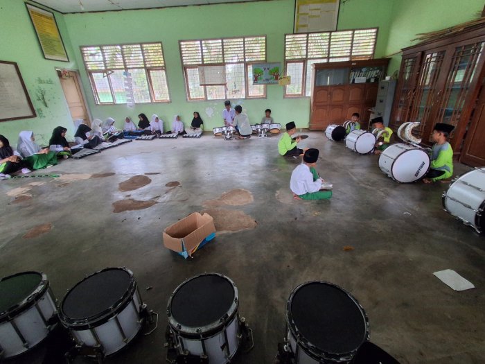 Semangat Membara, Siswa MIN 2 Tebo Intensif Gelar Latihan Drumband Jelang Persiapan Acara Besar