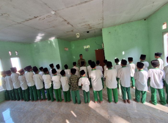 Siapkan Generasi Peduli Sesama, MIN 2 Tebo Ajarkan Siswa Tata Cara Shalat Jenazah