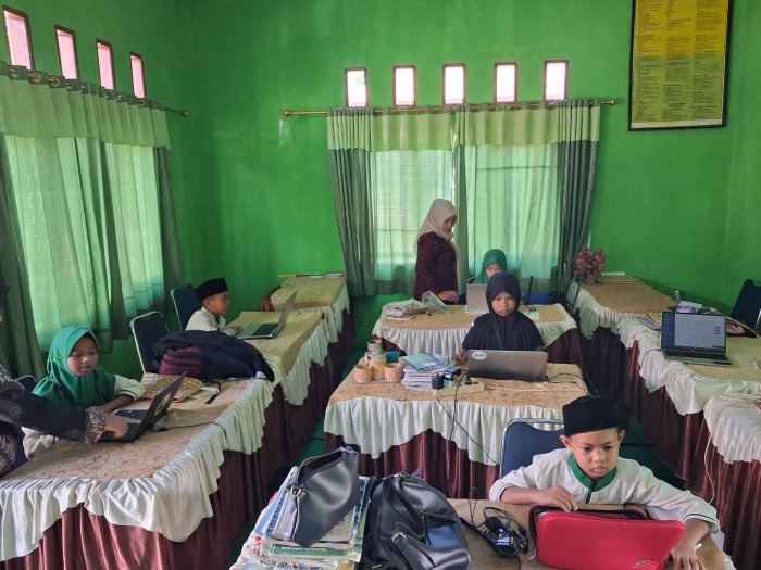 Sukseskan Asesmen Nasional, Siswa Kelas 5 MIN 2 Tebo Jalani Geladi ANBK Hari Kedua