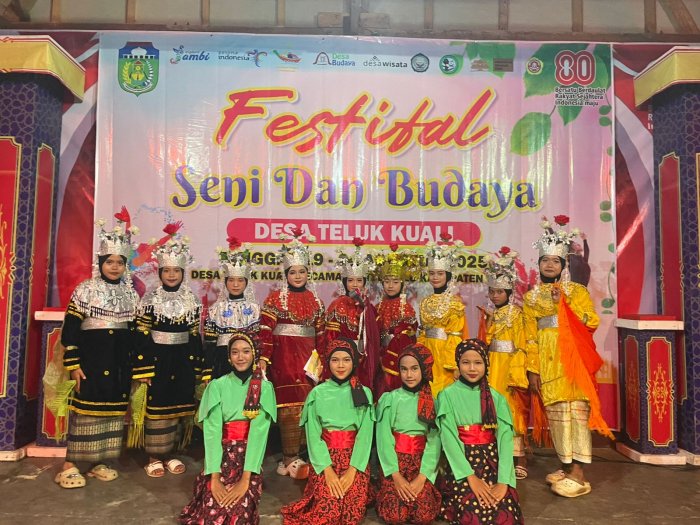 MIN 2 Tebo Unjuk Gigi dalam Festival Seni dan Budaya HUT RI ke-80