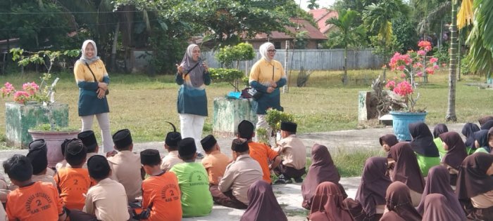 Tenaga Kesehatan Berikan Penyuluhan di MIN 2 Tebo